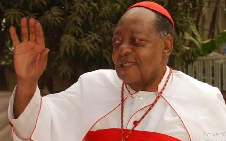 Décès du premier cardinal angolais à Luanda à l'âge de 99 ans, salué comme un « grand pasteur de l'Église »